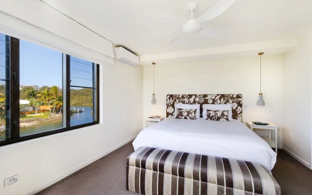 Pisces Apartments