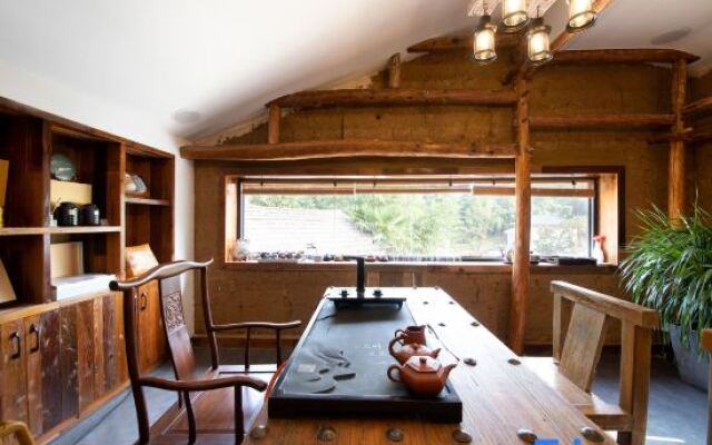 Yunshang Grassland Fengsheng three time hot spring holiday villa