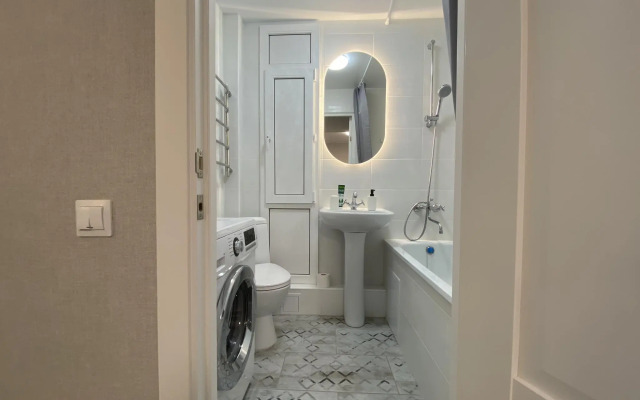 Апартаменты на Геройской 1