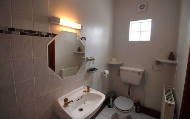 Cosy, Self-contained 1-bedroom Flat Near Nantwich