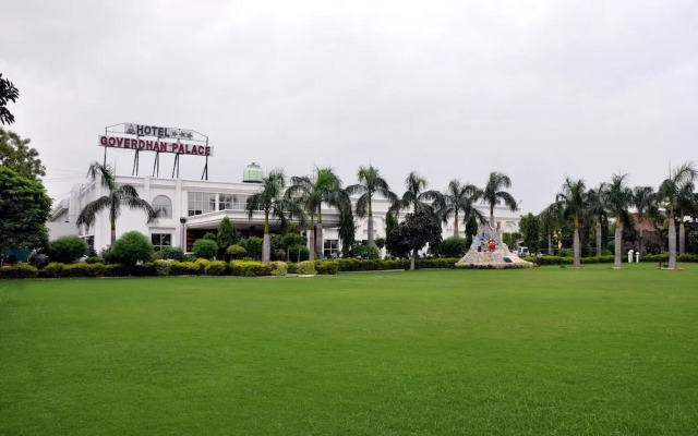 Hotel Goverdhan Palace