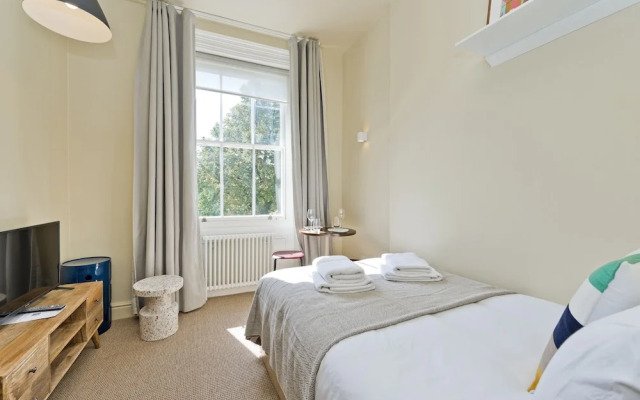 Cosy Studio in Fashionable Primrose Hill
