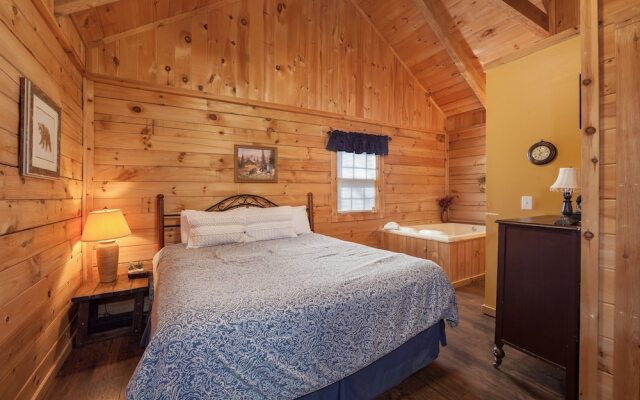 Sleepin' Inn 2 Bedroom Cabin by RedAwning