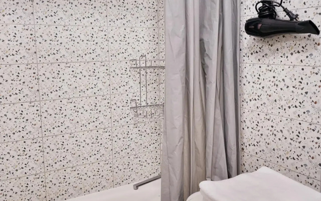 Best Guest House (Бэст Гест Хаус) на проспекте имени Ленина 6