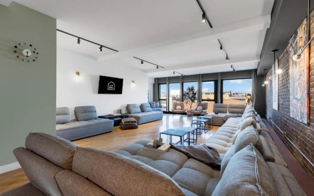 Plaza 2&3 Luxury Large Party Penthouse Liv MTL