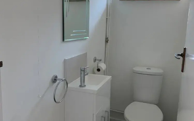 3-bed Bungalow Near Hayling Island Sailing Club
