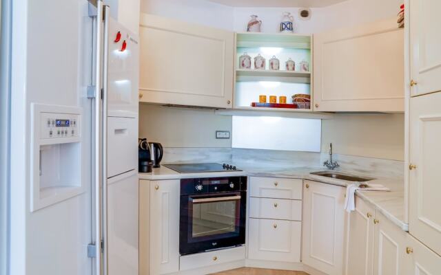 Saint-James Apartment 3