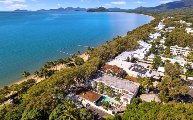 Alassio Palm Cove