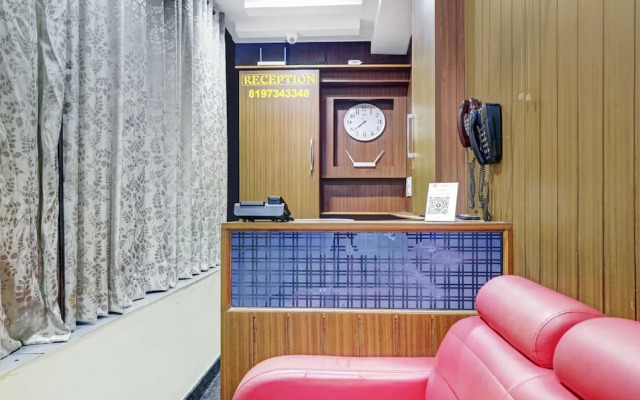 Itsy By Treebo - Lee Comfort