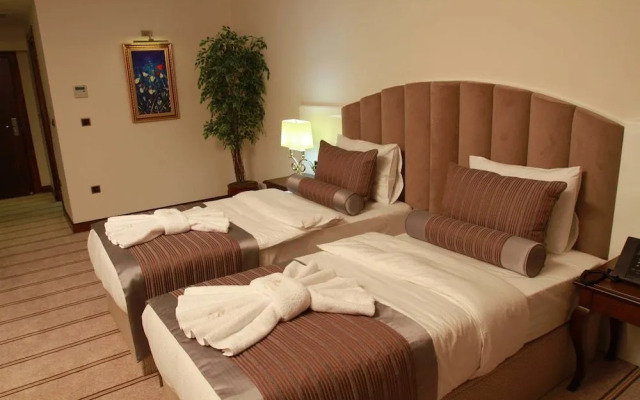 Sky Tower Deluxe Hotel