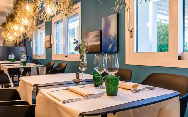 The Green Park Hotel