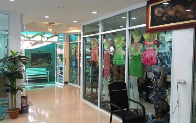 Sea Breeze Resort