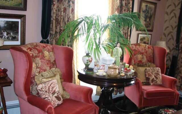 The Breakers Bed and Breakfast