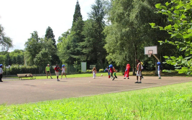 Apartment in Forges les Eaux With Garden