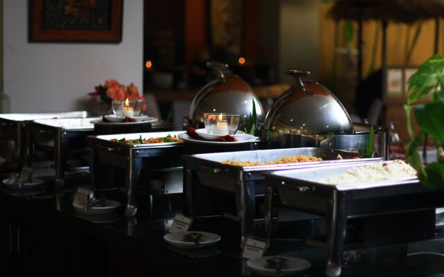 Grand Santhi Hotel