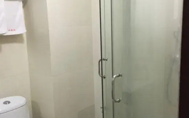 Jinqiao Business Hotel