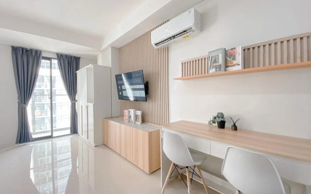 Fully Furnished and Cozy Studio Daan Mogot City Apartment