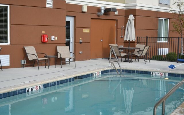 Candlewood Suites St. Clairsville by IHG