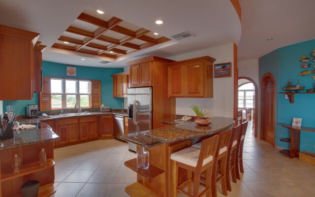Grand Caribe Belize