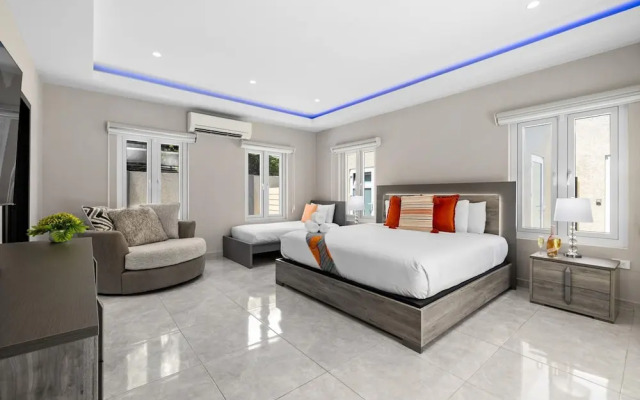 NEW 5br5ba w Private Pool Puttputt Close2beach