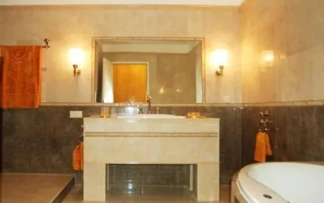 Luxury Apartment In Versace Style