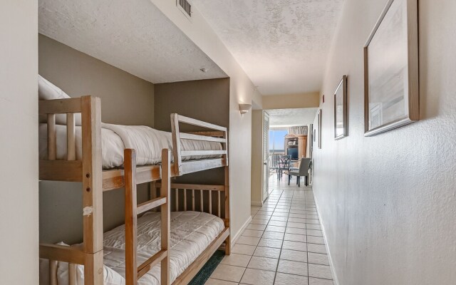 Pelican Beach 1811 1 Bedroom Condo by RedAwning