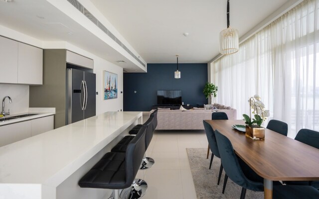 Glamorous 3BR with Marina view