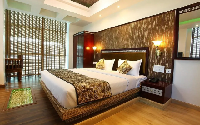 Hotel Tigers Roare'