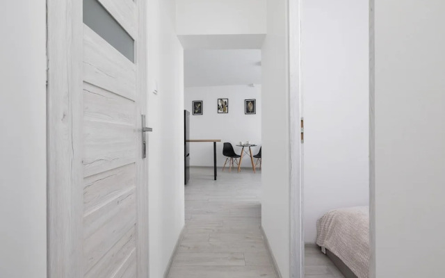 Cozy Studio Chorzow by Renters