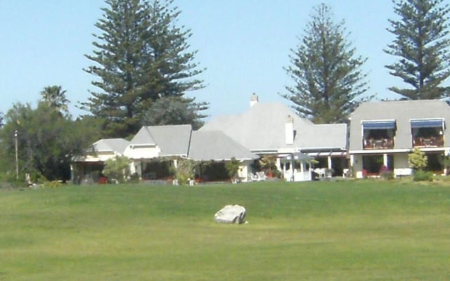 Mulligans Golf Lodge