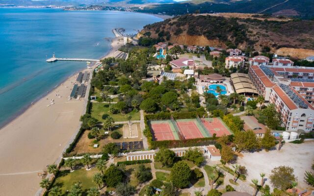 Cactus Club Yalı & Resort