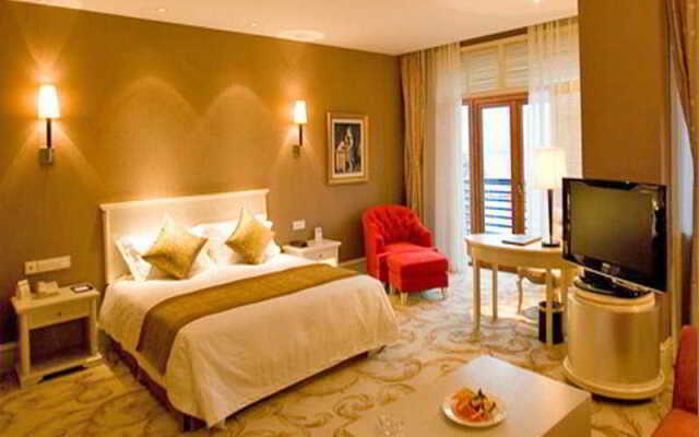 Liston Hotel