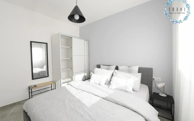 Shani House of Style