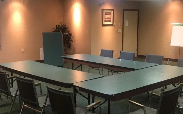 Airport Inn