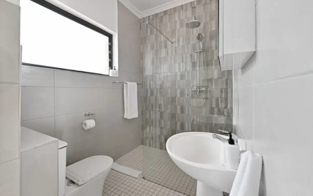 Stylish Sea Point Studio in Secure Complex Patio