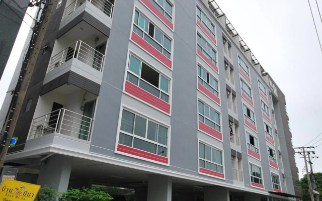 Baan Mi-Na