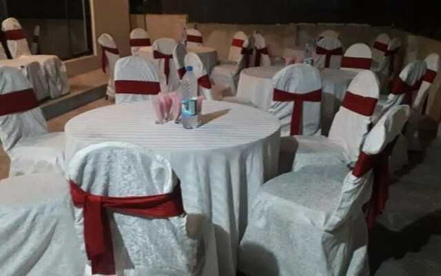 Hotel Days Inn Two
