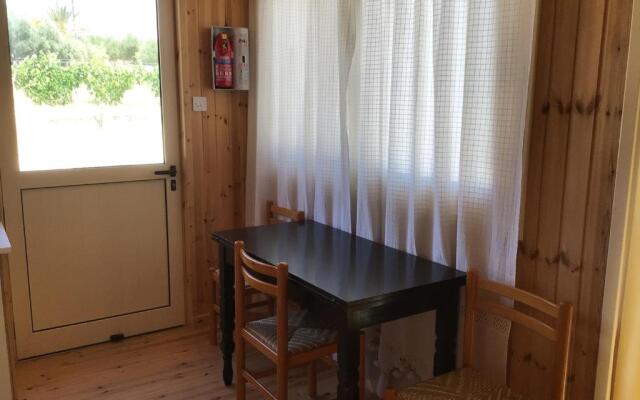 Pervolaris Cottages 2