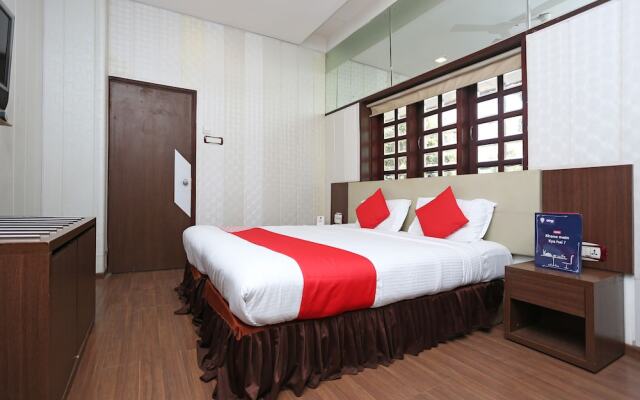 OYO 10690 Florence Hotel