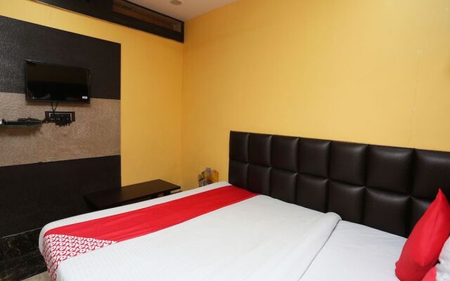 OYO 40079 The paradise Hotel