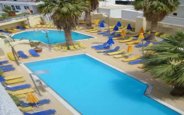 Kassavetis Center - Hotel Studios & Apartments