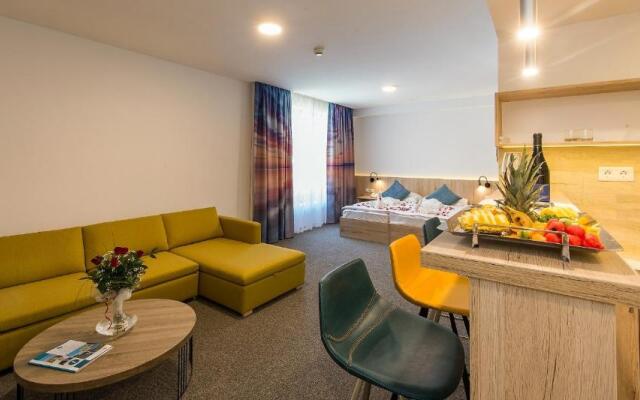 Akadémia Hotel