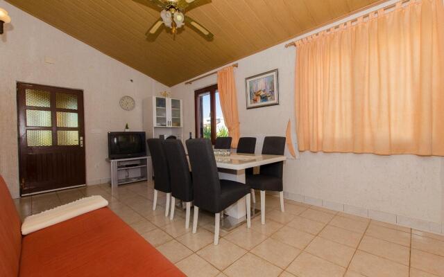 Vlado - cosy & afordable - A3(6)
