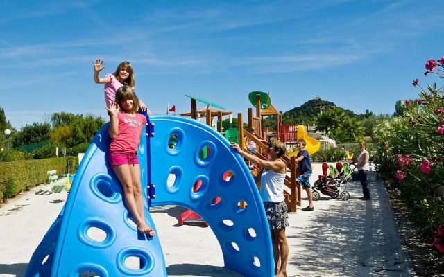 Terraced House in Vidauban With Pool