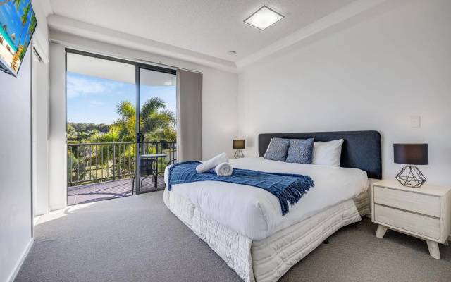 Meridian Alex Beach Apartments – Guest Rooms – Alexandra Headland