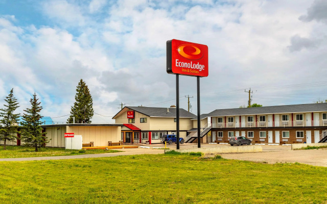 Econo Lodge Inn & Suites