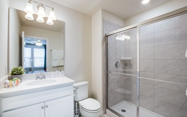 5444 Misty Oak Circle