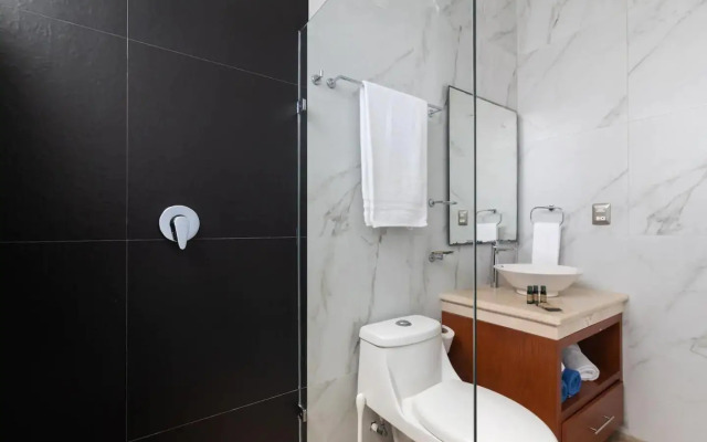 Dream Condo Between Beach and 5ta