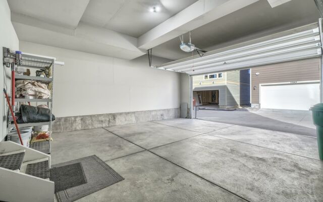 3BD Rooftop Lounge Restaurants & Parks
