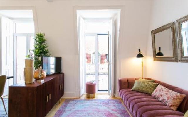 2 beautiful suites upscale flat embracing Tejo!